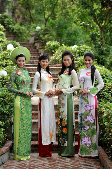 aodai3 - Bóng hồng Miss VN thướt tha áo dài