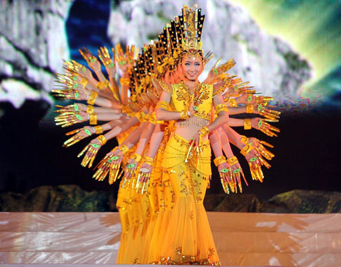 tinhalong96 - Đêm hội Carnaval Hạ Long sôi động