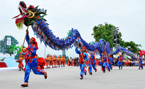 Rực rỡ sắc màu lễ hội Carnaval Hạ Long