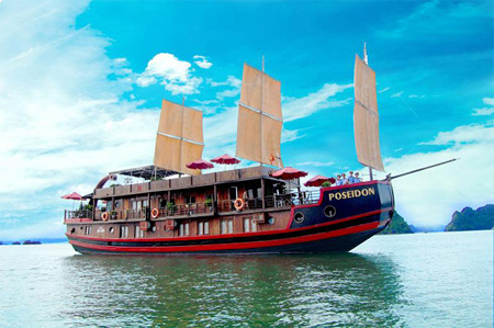 Khách sạn du thuyền trên vịnh Hạ Long