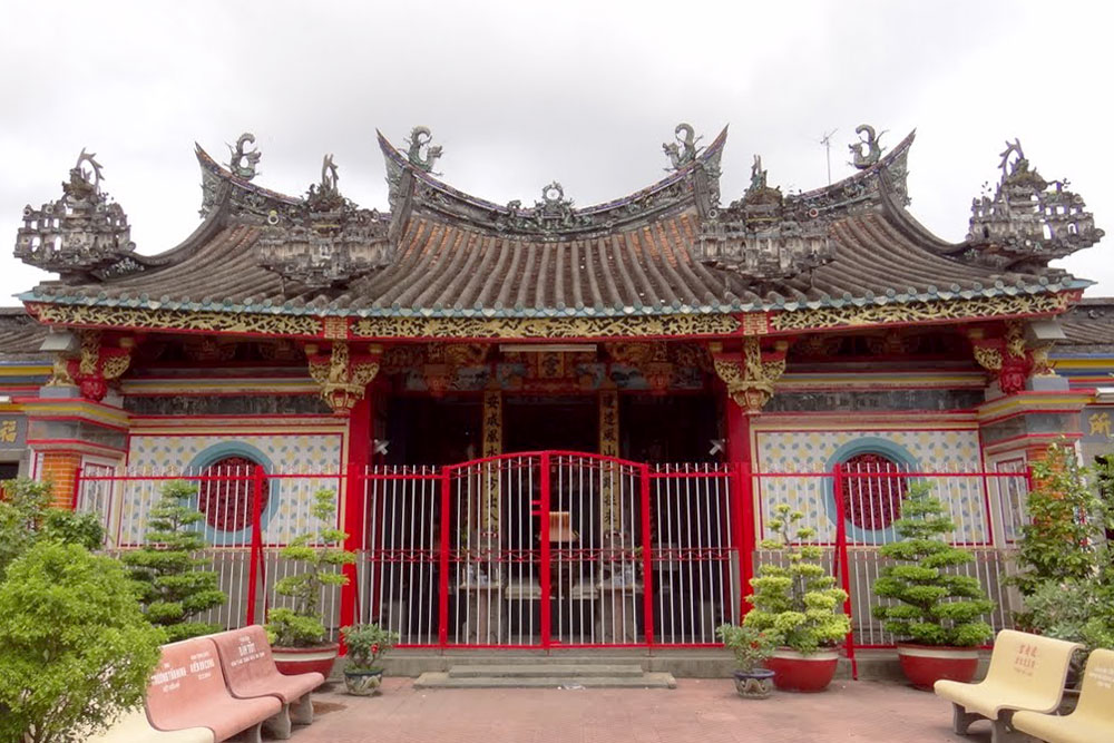 Độc đáo nét kiến trúc của chùa Kiến An Cung – Đồng Tháp