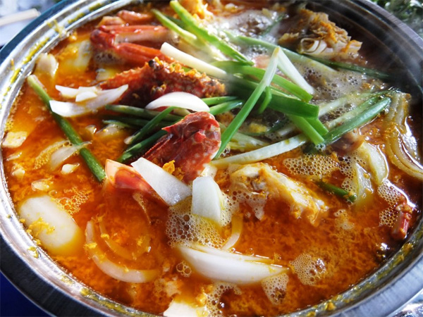 Lau ghe chua cay 4 - Top 10 cách nấu lẩu ghẹ đặc biệt bảo đảm cả nhà sẽ òa lên vì ngon